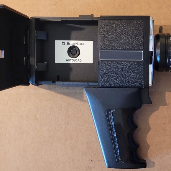 VTG Bell & Howell Director Series XL Movie Cam w/Case and Manual Not Working - Picture 6 of 12